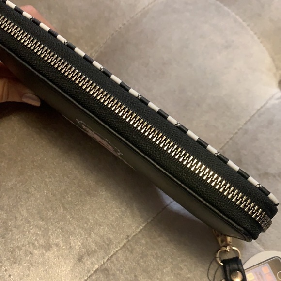 Betty Boop black and white wallet wristlet, new - Picture 4 of 9